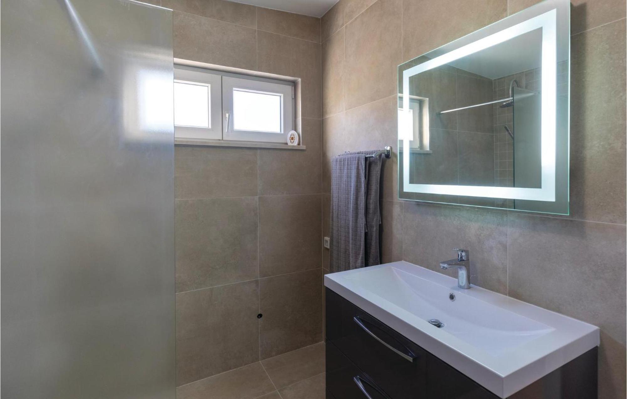 Two-Bedroom Apartment in Blace Buitenkant foto